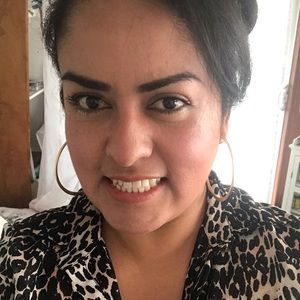 Meet your Posher, Juana